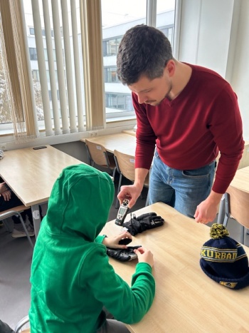 Rīgas un Babītes skolēni iepazīst siltuma un ventilācijas noslēpumus