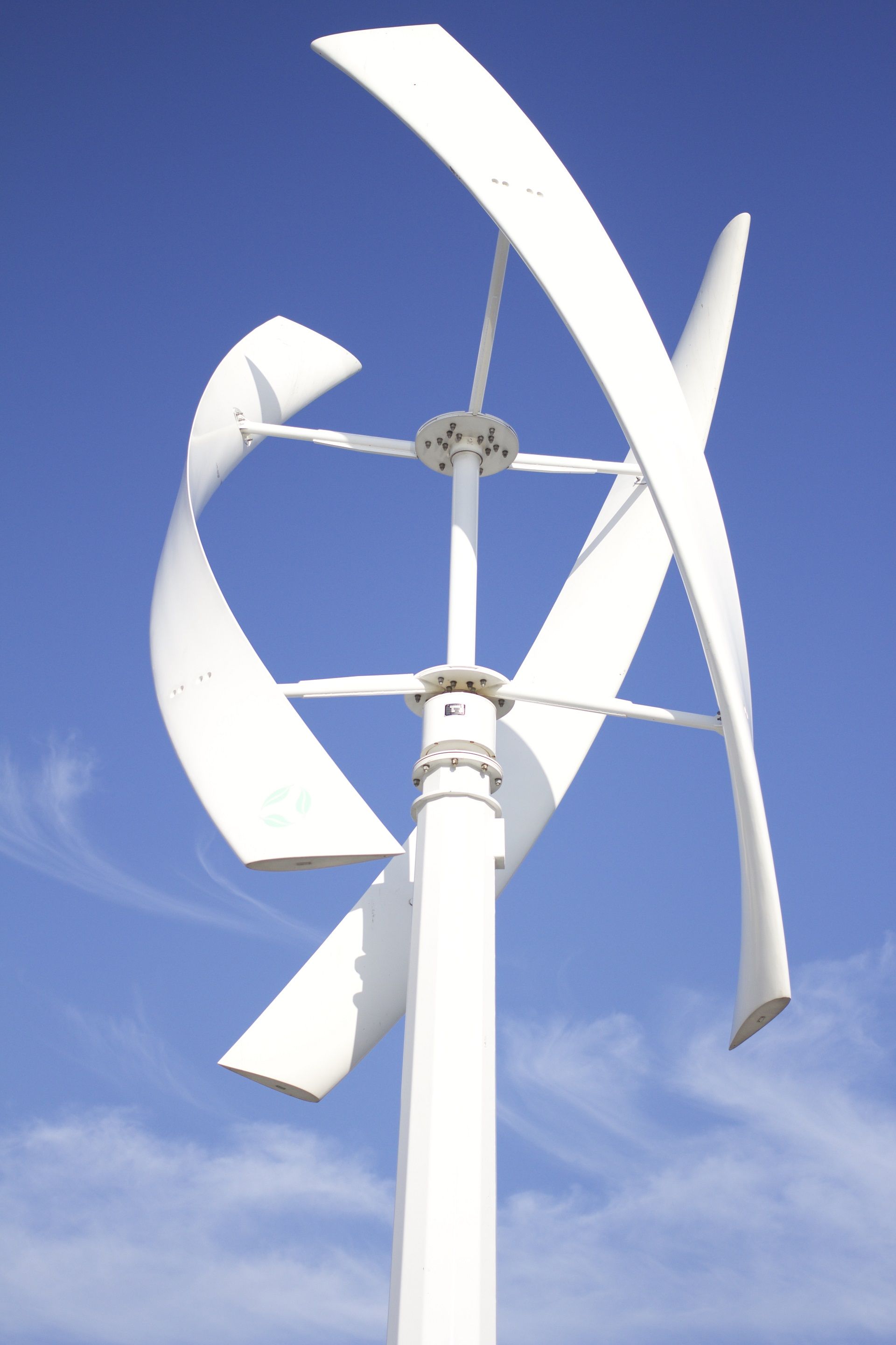vēja ģenerators uz RTU Enerģētikas un elektrotehnikas fakultātes jumta