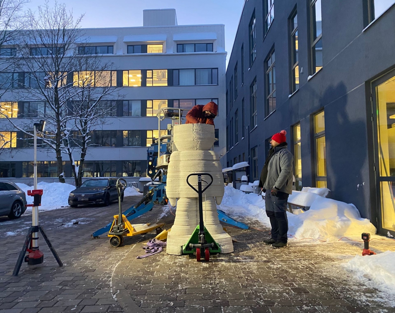 Atklās pirmo lielizmēra 3D betona drukāto vides objektu Baltijā