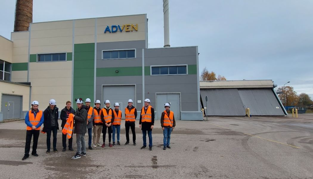 Studenti viesojas siltuma ražošanas un apgādes uzņēmumā «Adven Latvia»