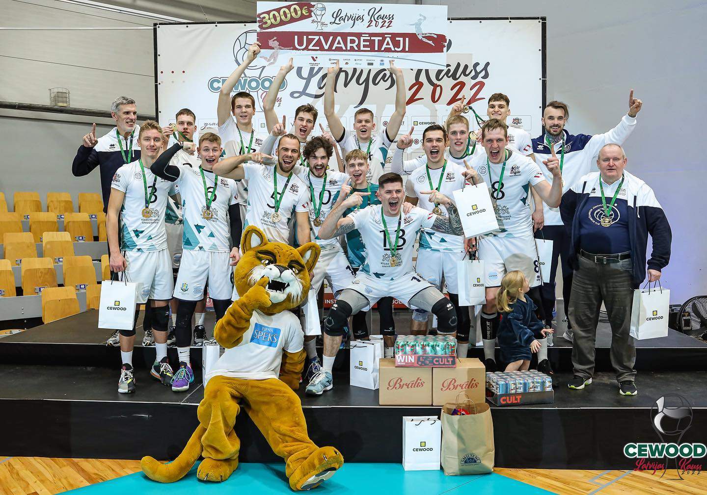 Volejbola komanda «RTU Robežsardze/Jūrmala» izcīna uzvaru «Cewood» Latvijas kausa finālā