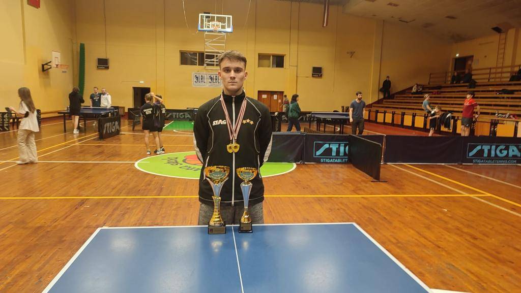 RTU students Deniss Vasiļjevs izcīna godalgas Latvijas 2022.gada junioru meistarsacīkstēs galda tenisā