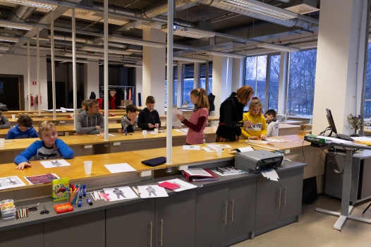 Ogres nodarbību ietvaros ekskursija RTU EEF, MLĶF un bibliotēkā 07.12.2019.