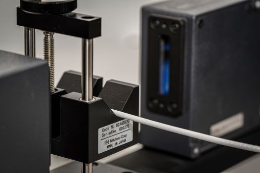 Laser scanning micrometer