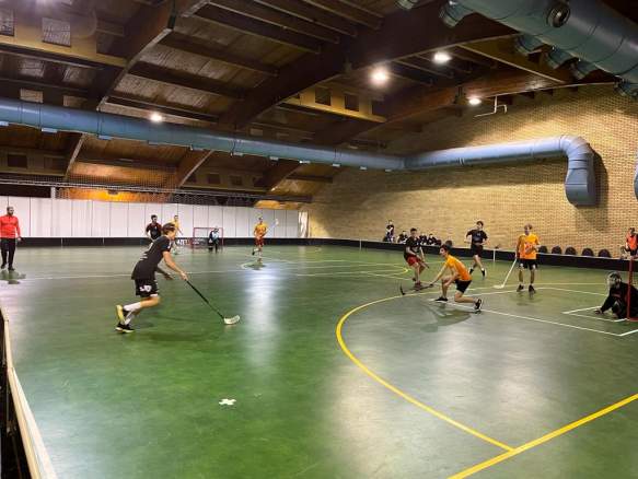 RTU students are invited to join the open trainings of men's floorball team