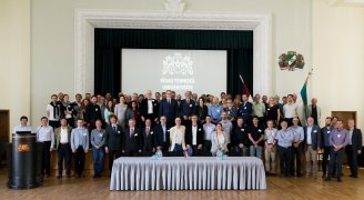 Rīgas Tehniskā universitāte uzņem Eiropas izcilākos daļiņu paātrinātāju zinātniekus