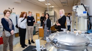 Representatives of the Royal Norwegian Embassy and the Norwegian Ministry of Foreign Affairs visited RTU and learned how the eggshells can be transformed into innovative biomaterials