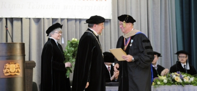 RTU Goda biedra tituls piešķirts Buffalo State universitātes viceprezidentam